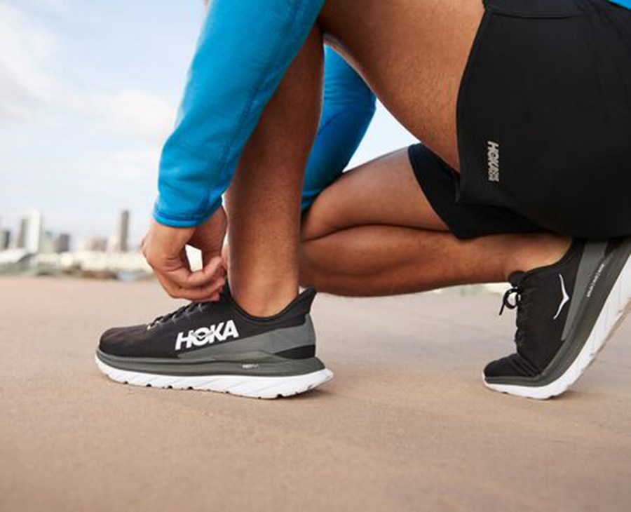 Hoka One One Løbesko Herre - Mach 4 - Sort/Hvide - 205693ZKL